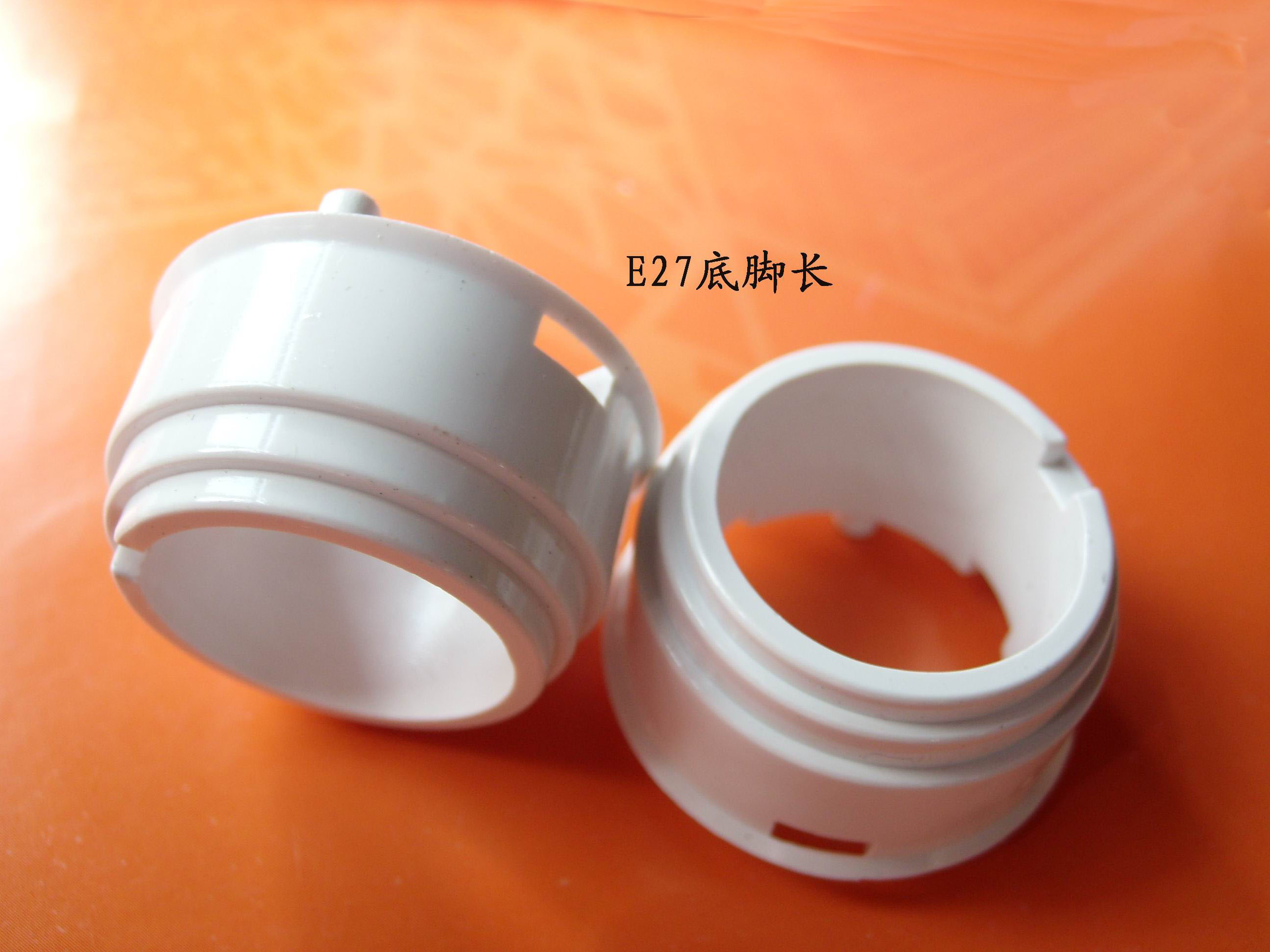 旭錦供應(yīng)塑膠支架，燈頭