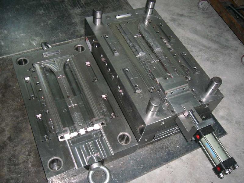 走進旭錦，塑膠模具廠家